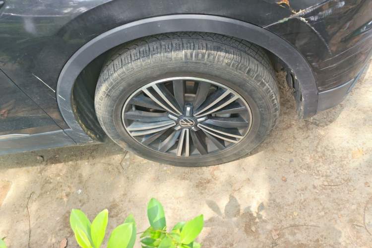Used Volkswagen Tiguan L 2021 330TSI Automatic Two-Wheel Drive Smart Edition Right Front Wheel Hub