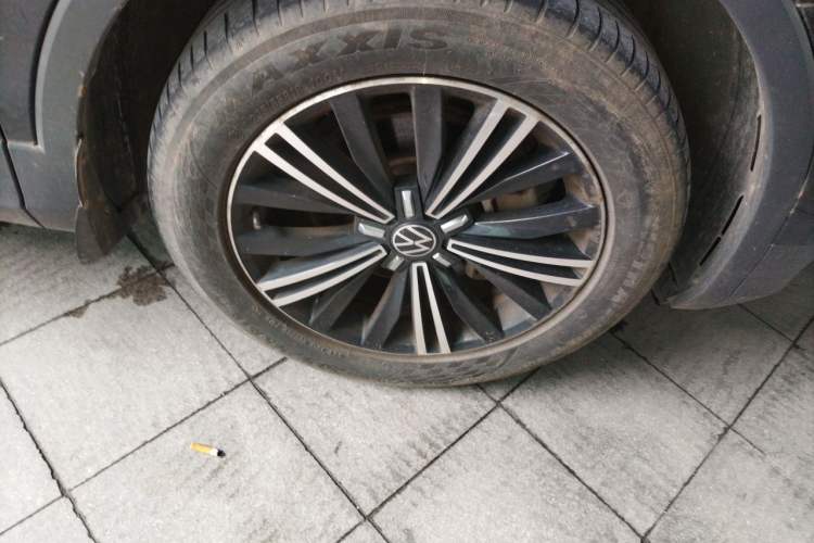 Used Volkswagen Tiguan L 2021 330TSI Automatic Two-Wheel Drive Smart Edition Right Front Wheel Hub