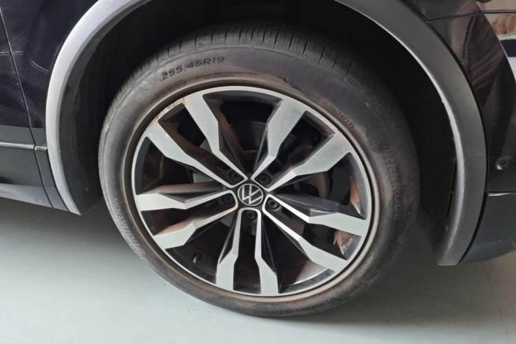 Used Volkswagen Tiguan L 2021 330TSI Automatic Two-Wheel Drive R-Line Enhanced Edition Right Front Wheel Hub