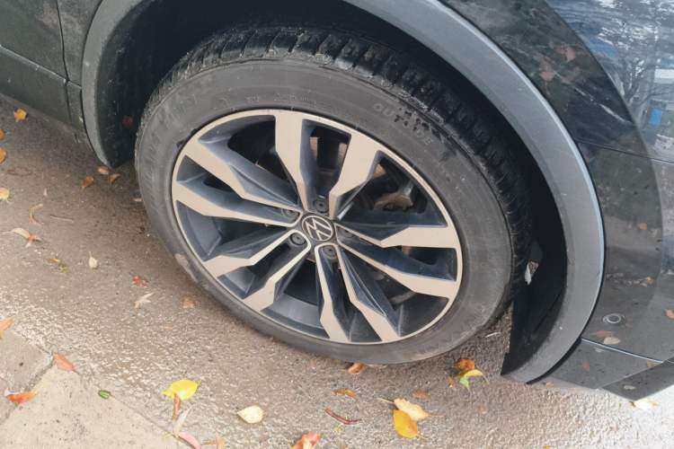 Used Volkswagen Tiguan L 2021 330TSI Automatic Two-Wheel Drive R-Line Enhanced Edition Right Front Wheel Hub