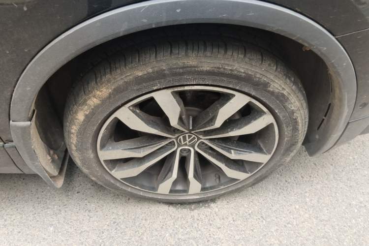 Used Volkswagen Tiguan L 2021 380TSI Automatic All-Wheel Drive R-Line Comfort Plus 7-Seater Right Front Wheel Hub