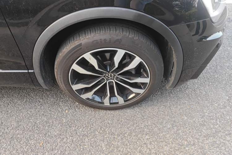 Used Volkswagen Tiguan L 2021 330TSI Automatic Two-Wheel Drive R-Line Enhanced Edition Right Front Wheel Hub
