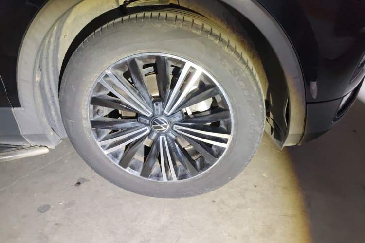 Used Volkswagen Tiguan L 2021 330TSI Automatic Two-Wheel Drive Smart Edition Right Front Wheel Hub