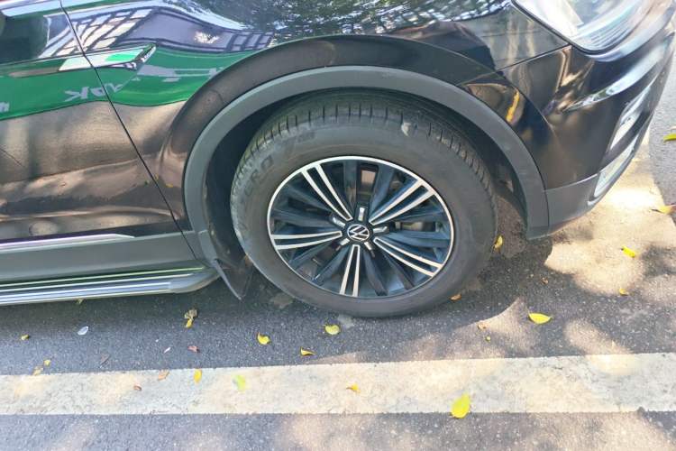 Used Volkswagen Tiguan L 2021 330TSI Automatic Two-Wheel Drive Smart Edition Right Front Wheel Hub