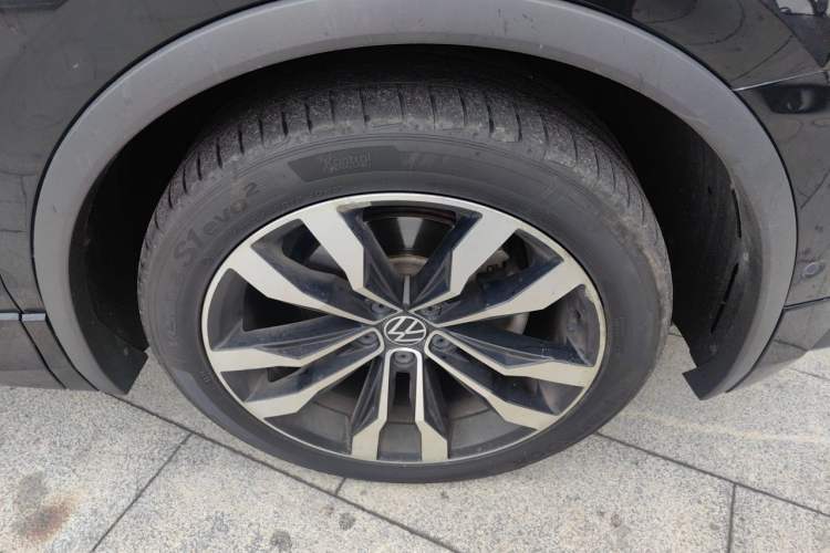 Used Volkswagen Tiguan L 2021 330TSI Automatic Two-Wheel Drive R-Line Enhanced Edition Right Front Wheel Hub