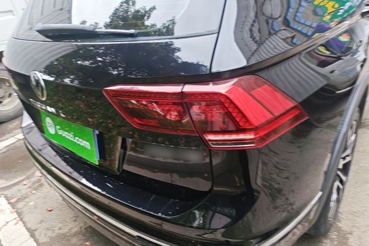 Used Volkswagen Tiguan L 2021 330TSI Automatic Two-Wheel Drive R-Line Flagship Edition Right Rear Taillight