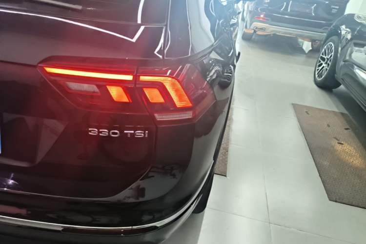 Used Volkswagen Tiguan L 2021 330TSI Automatic Two-Wheel Drive R-Line Enhanced Edition Right Rear Taillight