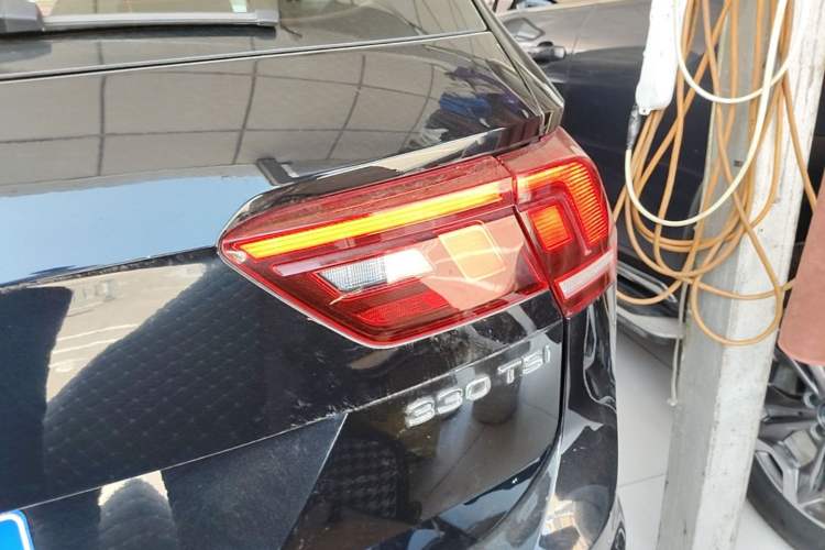 Used Volkswagen Tiguan L 2021 330TSI Automatic Two-Wheel Drive R-Line Enhanced Edition Right Rear Taillight
