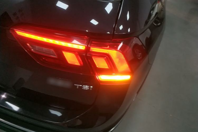 Used Volkswagen Tiguan L 2021 330TSI Automatic Two-Wheel Drive R-Line Enhanced Edition Right Rear Taillight