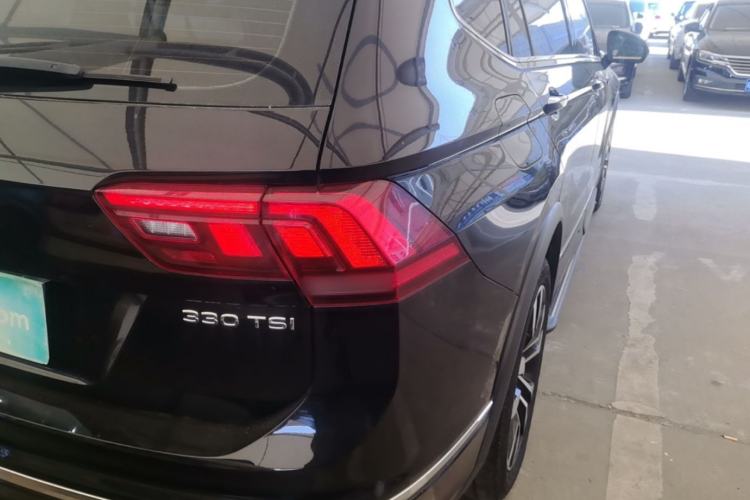 Used Volkswagen Tiguan L 2021 330TSI Automatic Two-Wheel Drive R-Line Flagship Edition Right Rear Taillight