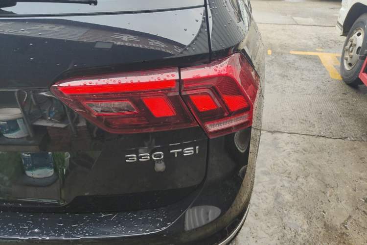 Used Volkswagen Tiguan L 2021 330TSI Automatic Two-Wheel Drive R-Line Enhanced Edition Right Rear Taillight