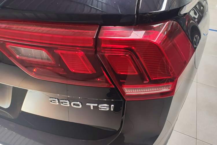 Used Volkswagen Tiguan L 2021 330TSI Automatic Two-Wheel Drive R-Line Enhanced Edition Right Rear Taillight