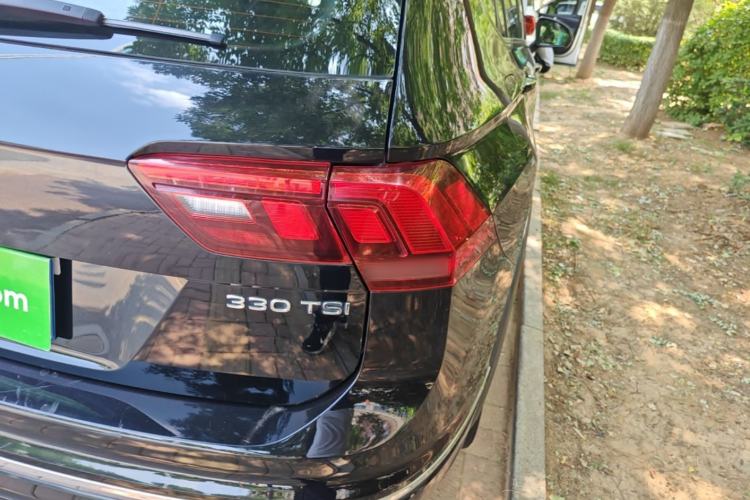 Used Volkswagen Tiguan L 2021 330TSI Automatic Two-Wheel Drive R-Line Enhanced Edition Right Rear Taillight