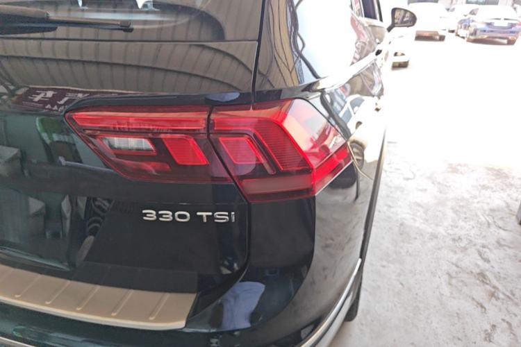 Used Volkswagen Tiguan L 2021 330TSI Automatic Two-Wheel Drive R-Line Enhanced Edition Right Rear Taillight