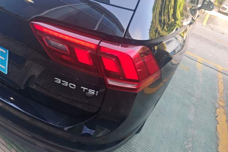 Used Volkswagen Tiguan L 2021 330TSI Automatic Two-Wheel Drive Comfort Edition Right Rear Taillight