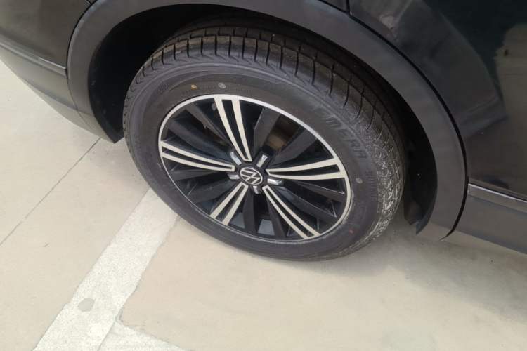 Used Volkswagen Tiguan L 2021 330TSI Automatic Two-Wheel Drive Comfort Edition Right Rear Wheel Hub