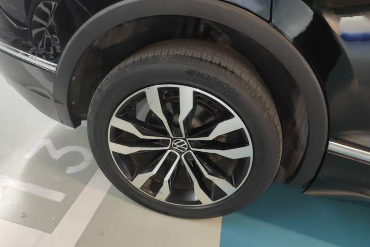Used Volkswagen Tiguan L 2021 330TSI Automatic Two-Wheel Drive R-Line Enhanced Edition Right Rear Wheel Hub