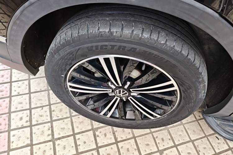 Used Volkswagen Tiguan L 2021 330TSI Automatic Two-Wheel Drive Smart Edition Right Rear Wheel Hub