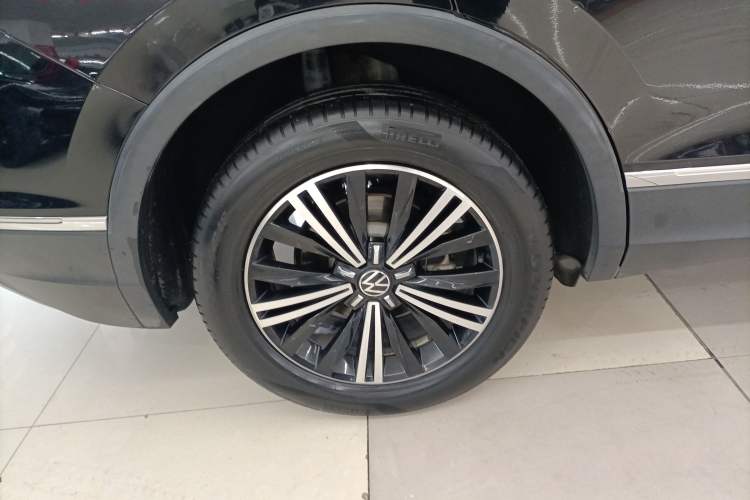 Used Volkswagen Tiguan L 2021 330TSI Automatic Two-Wheel Drive Smart Edition Right Rear Wheel Hub