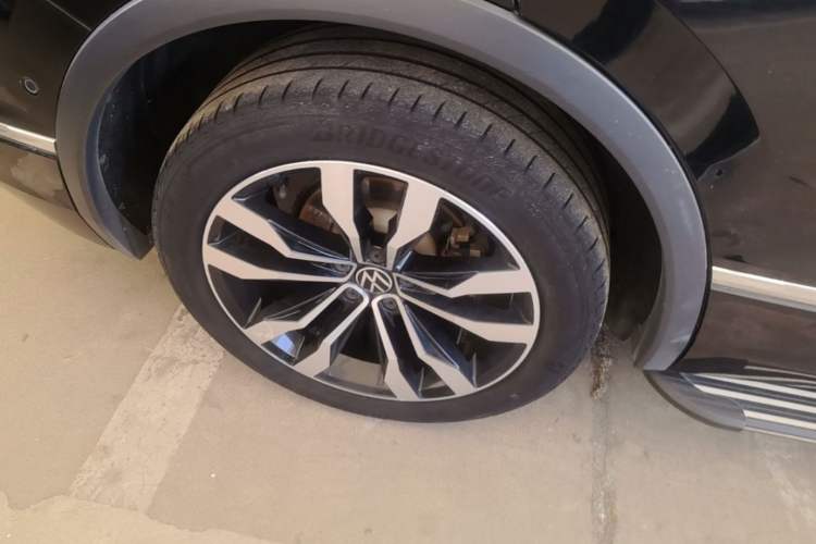 Used Volkswagen Tiguan L 2021 330TSI Automatic Two-Wheel Drive R-Line Flagship Edition Right Rear Wheel Hub