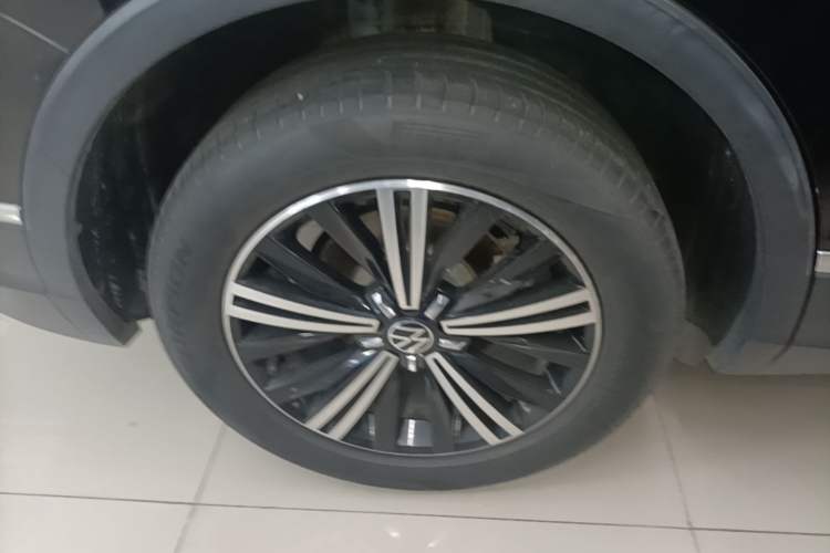 Used Volkswagen Tiguan L 2021 330TSI Automatic Two-Wheel Drive Smart Edition Right Rear Wheel Hub