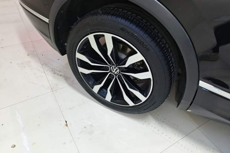 Used Volkswagen Tiguan L 2021 330TSI Automatic Two-Wheel Drive R-Line Enhanced Edition Right Rear Wheel Hub