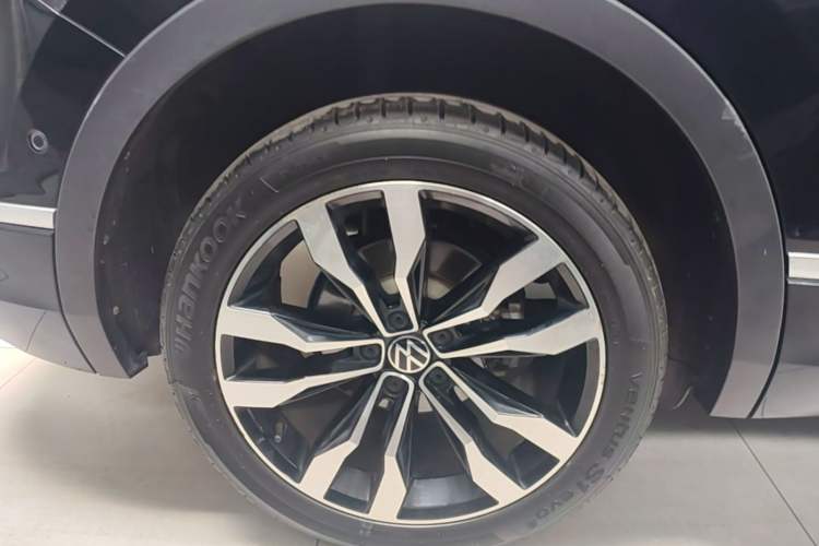 Used Volkswagen Tiguan L 2021 330TSI Automatic Two-Wheel Drive R-Line Enhanced Edition Right Rear Wheel Hub
