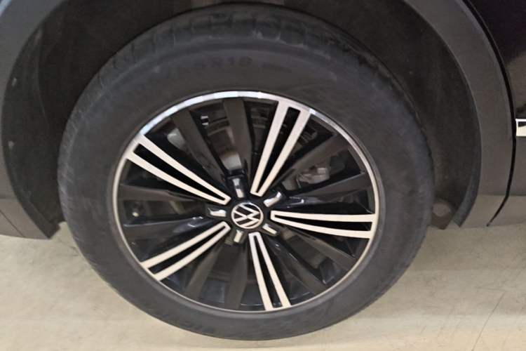 Used Volkswagen Tiguan L 2021 330TSI Automatic Two-Wheel Drive Smart Edition Right Rear Wheel Hub