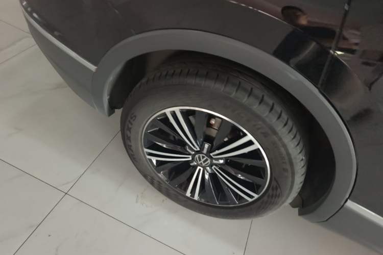 Used Volkswagen Tiguan L 2021 330TSI Automatic Two-Wheel Drive Smart Edition Right Rear Wheel Hub
