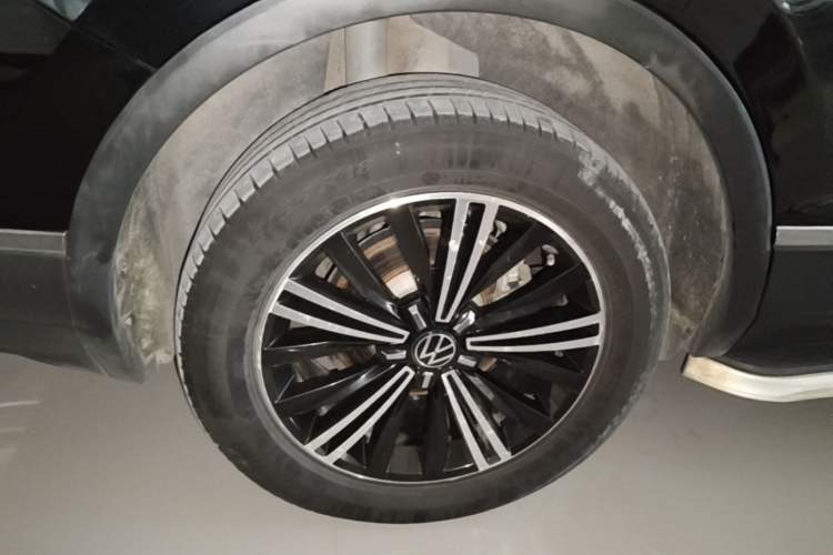 Used Volkswagen Tiguan L 2021 330TSI Automatic Two-Wheel Drive Smart Edition Right Rear Wheel Hub