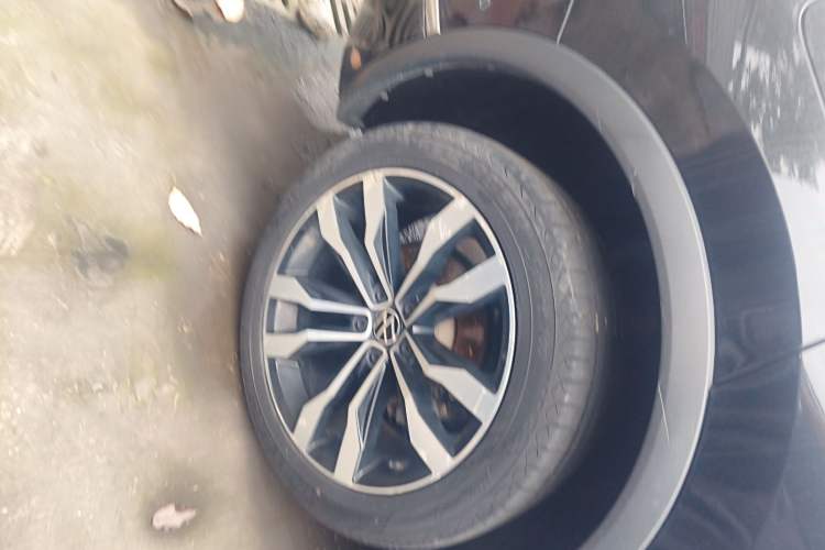 Used Volkswagen Tiguan L 2021 330TSI Automatic Two-Wheel Drive R-Line Enhanced Edition Right Rear Wheel Hub