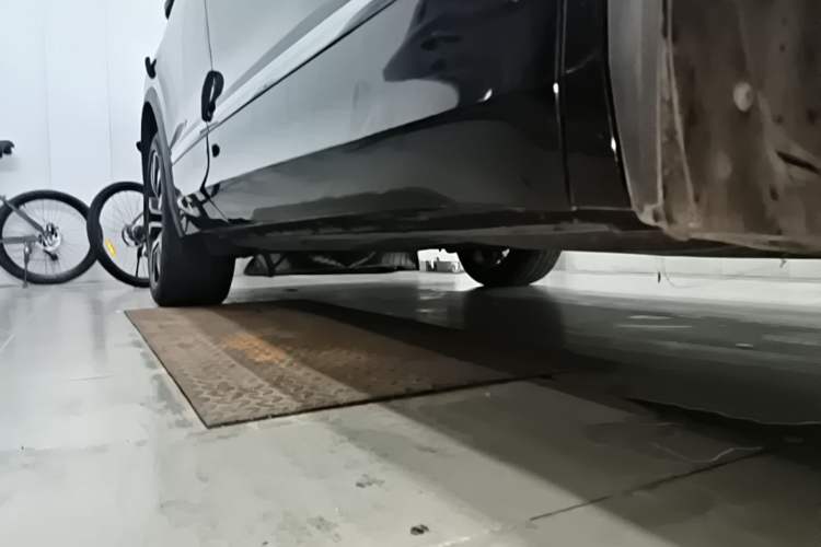 Used Volkswagen Tiguan L 2021 330TSI Automatic Two-Wheel Drive R-Line Enhanced Edition Right Side Sill