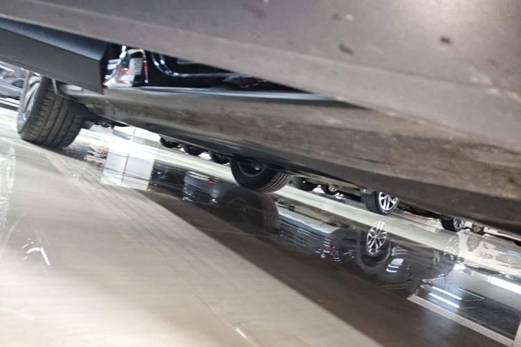 Used Volkswagen Tiguan L 2021 330TSI Automatic Two-Wheel Drive Comfort Edition Right Side Sill
