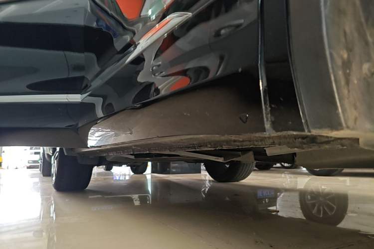 Used Volkswagen Tiguan L 2021 330TSI Automatic Two-Wheel Drive R-Line Enhanced Edition Right Side Sill