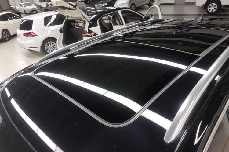 Used Volkswagen Tiguan L 2021 330TSI Automatic Two-Wheel Drive Smart Edition Roof
