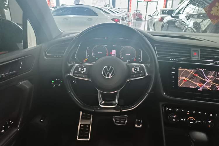 Used Volkswagen Tiguan L 2021 330TSI Automatic Two-Wheel Drive R-Line Enhanced Edition Steering Wheel