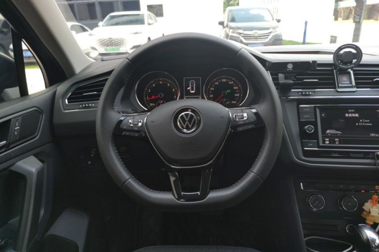 Used Volkswagen Tiguan L 2021 330TSI Automatic Two-Wheel Drive Comfort Edition Steering Wheel
