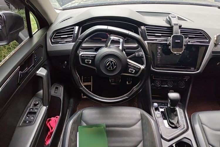 Used Volkswagen Tiguan L 2021 330TSI Automatic Two-Wheel Drive R-Line Enhanced Edition Steering Wheel