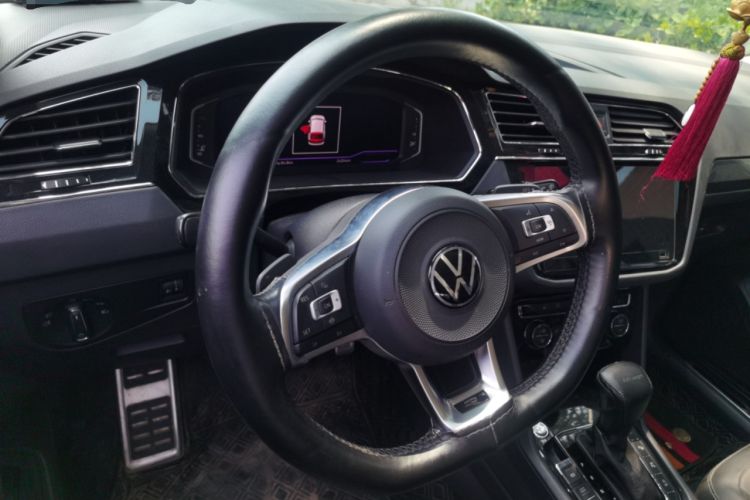 Used Volkswagen Tiguan L 2021 330TSI Automatic Two-Wheel Drive R-Line Enhanced Edition Steering Wheel