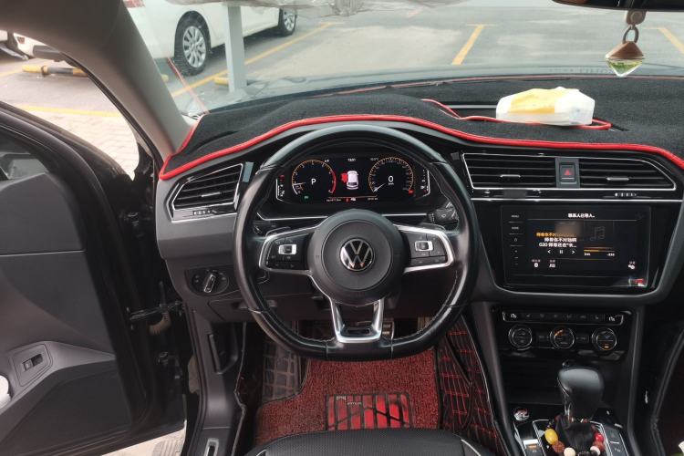 Used Volkswagen Tiguan L 2021 330TSI Automatic Two-Wheel Drive R-Line Flagship Edition Steering Wheel