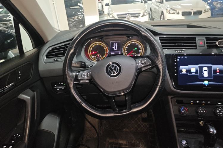 Used Volkswagen Tiguan L 2021 330TSI Automatic Two-Wheel Drive Comfort Edition Steering Wheel