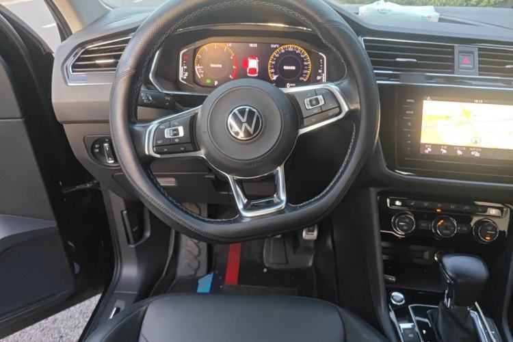 Used Volkswagen Tiguan L 2021 330TSI Automatic Two-Wheel Drive R-Line Enhanced Edition Steering Wheel