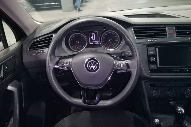 Used Volkswagen Tiguan L 2021 330TSI Automatic Two-Wheel Drive Comfort Edition Steering Wheel