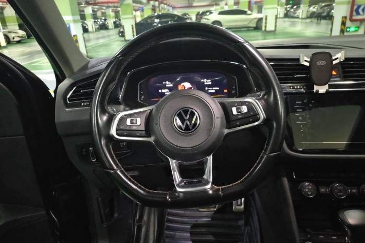 Used Volkswagen Tiguan L 2021 330TSI Automatic Two-Wheel Drive R-Line Enhanced Edition Steering Wheel