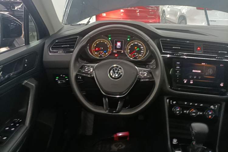 Used Volkswagen Tiguan L 2021 330TSI Automatic Two-Wheel Drive Smart Edition Steering Wheel