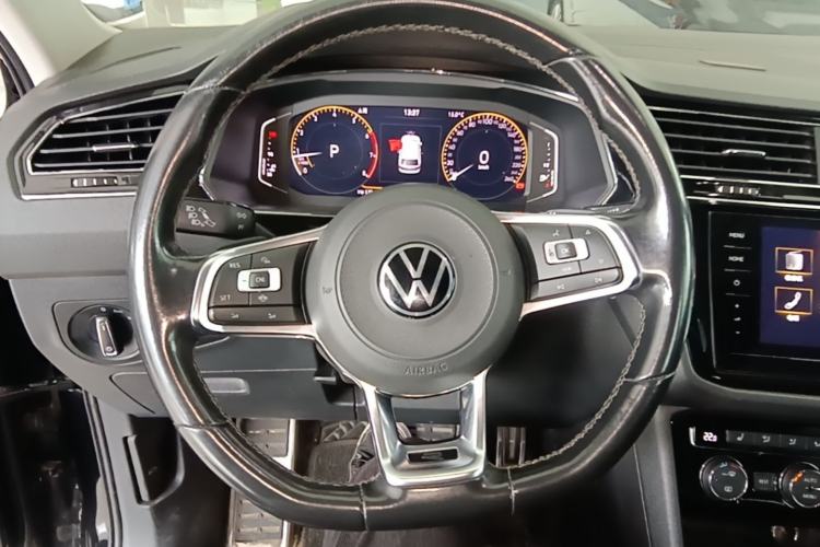 Used Volkswagen Tiguan L 2021 330TSI Automatic Two-Wheel Drive R-Line Enhanced Edition Steering Wheel