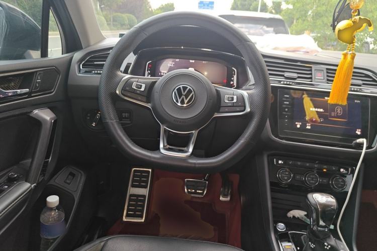 Used Volkswagen Tiguan L 2021 330TSI Automatic Two-Wheel Drive R-Line Enhanced Edition Steering Wheel