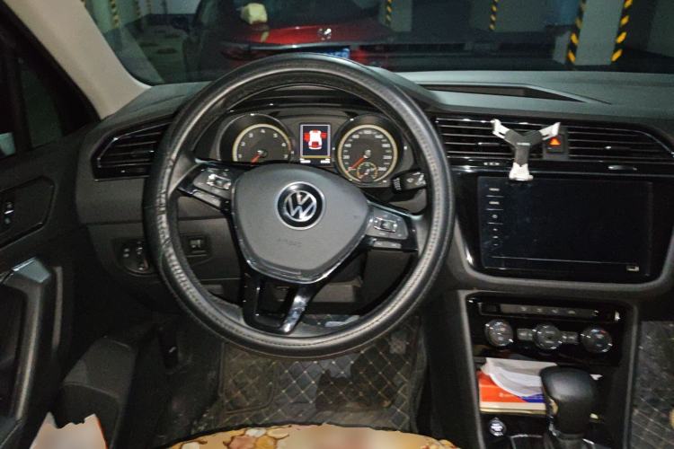 Used Volkswagen Tiguan L 2021 330TSI Automatic Two-Wheel Drive Smart Edition Steering Wheel