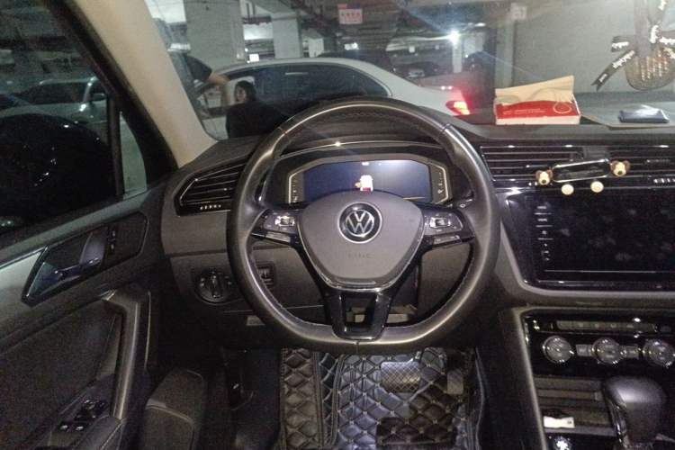Used Volkswagen Tiguan L 2021 330TSI Automatic Two-Wheel Drive Smart Edition Steering Wheel