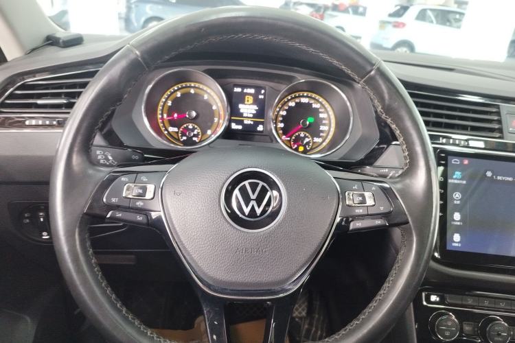 Used Volkswagen Tiguan L 2021 330TSI Automatic Two-Wheel Drive Smart Edition Steering Wheel